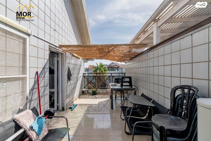 דירה, סחלב, יבנה