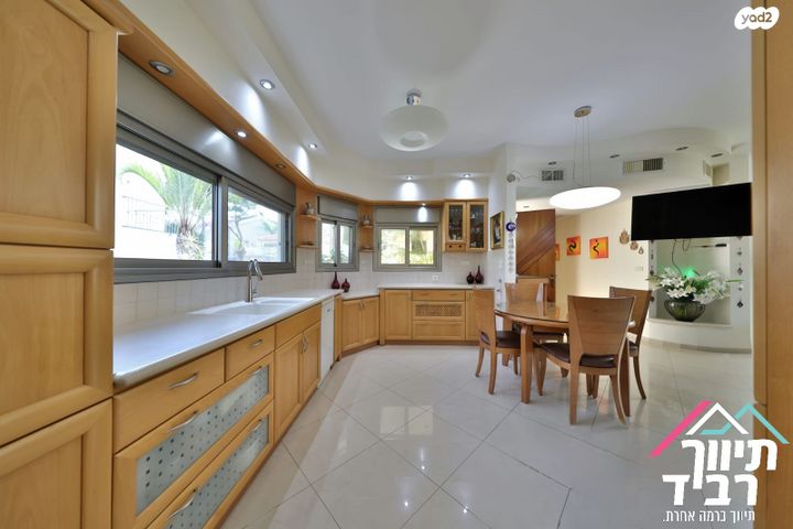 בית פרטי/ קוטג', פייר אוגוסט רנואר, גבעת טל, קרית אתא