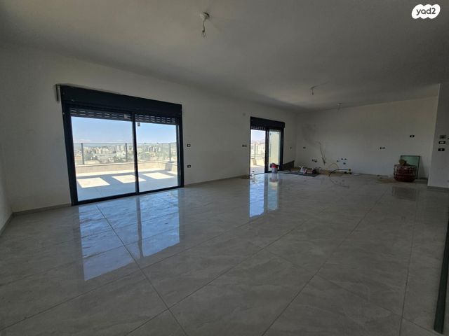 גג/ פנטהאוז