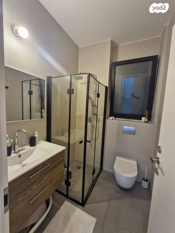 דירה, דרך ששת הימים 100, סלע, רחובות