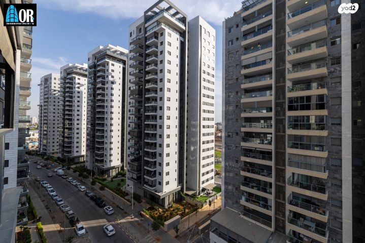 דירה, יעקב דורי, נאות שמיר, רמלה