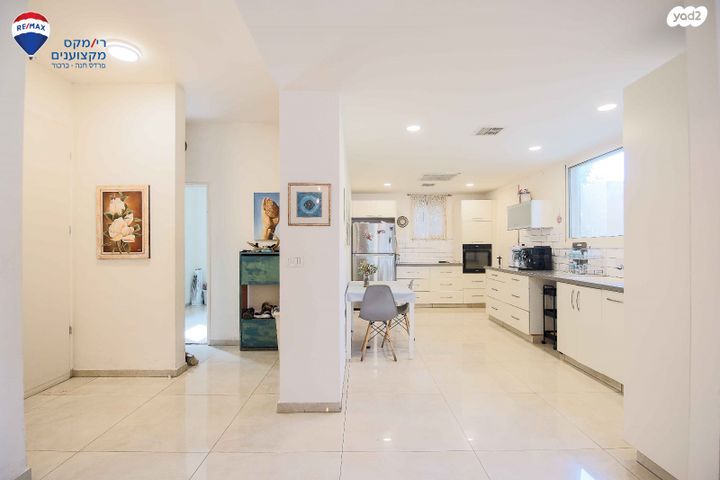 דו משפחתי, מרכז פרדס חנה, פרדס חנה כרכור