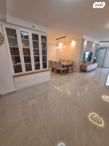 דירה, הראשונים, רובע א', אשדוד