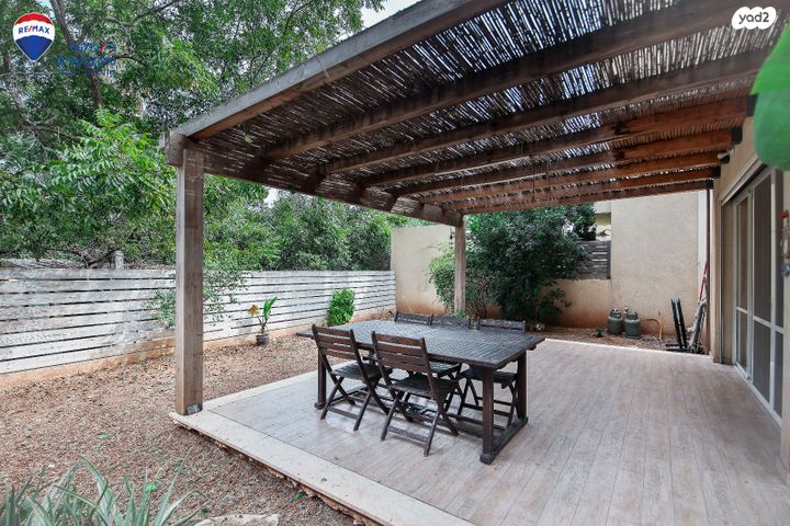 דו משפחתי, מרכז פרדס חנה, פרדס חנה כרכור