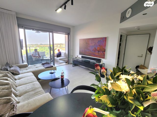 דירה, תל צבי, מרכז פרדס חנה, פרדס חנה כרכור