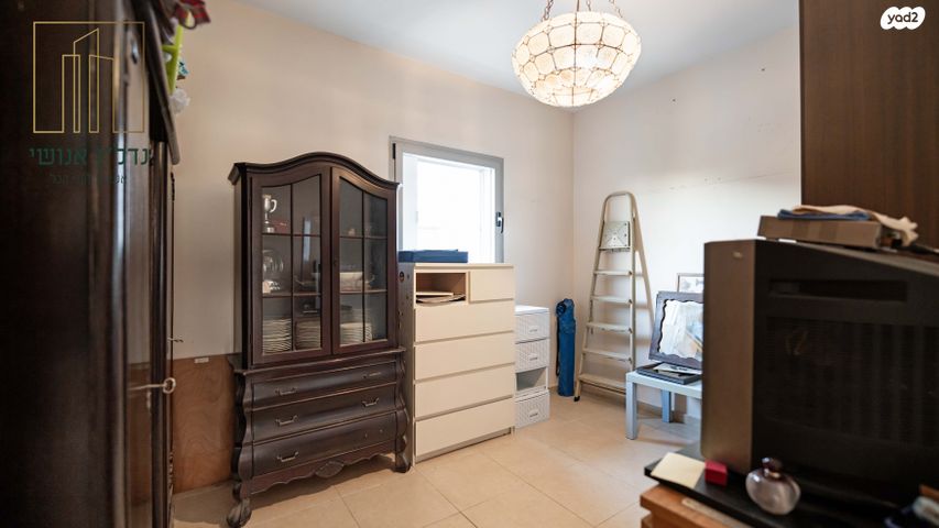 גג/ פנטהאוז, שמעון בן צבי, שטח 9, גבעתיים