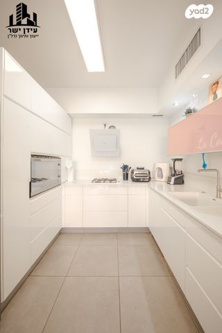 דירה, שדרות ההשכלה 17, ביצרון ורמת ישראל, תל אביב יפו