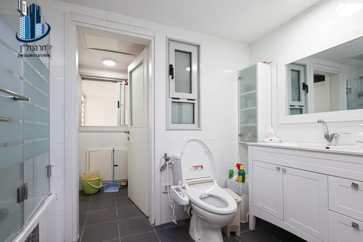 דירה, חזון אי"ש, רחובות הצעירה, רחובות