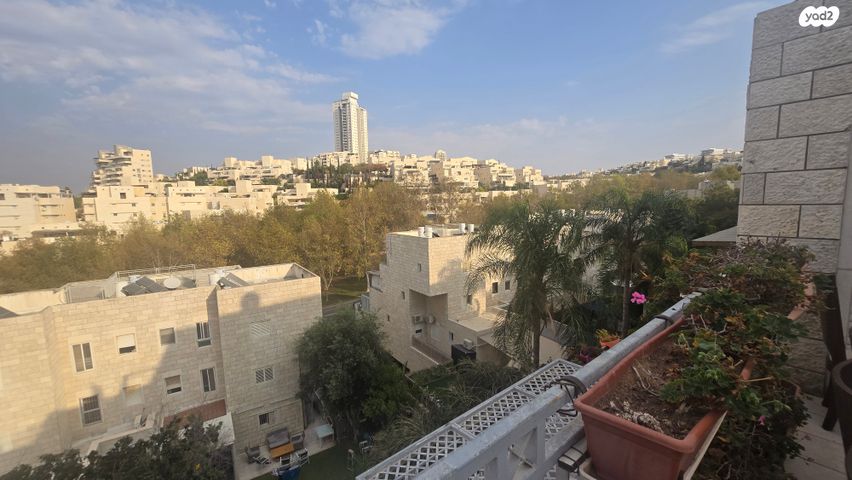 דירה, ישעיהו הנביא, הנביאים, מודיעין מכבים רעות