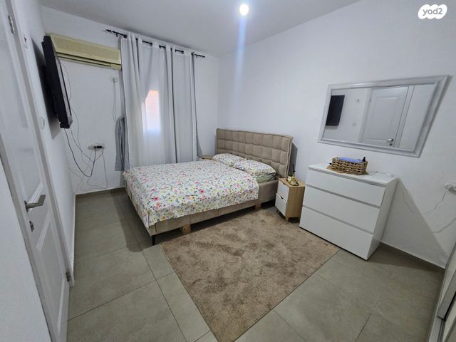 דירה, אור עקיבא