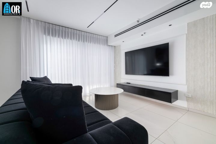 דירה, יעקב דורי, נאות שמיר, רמלה