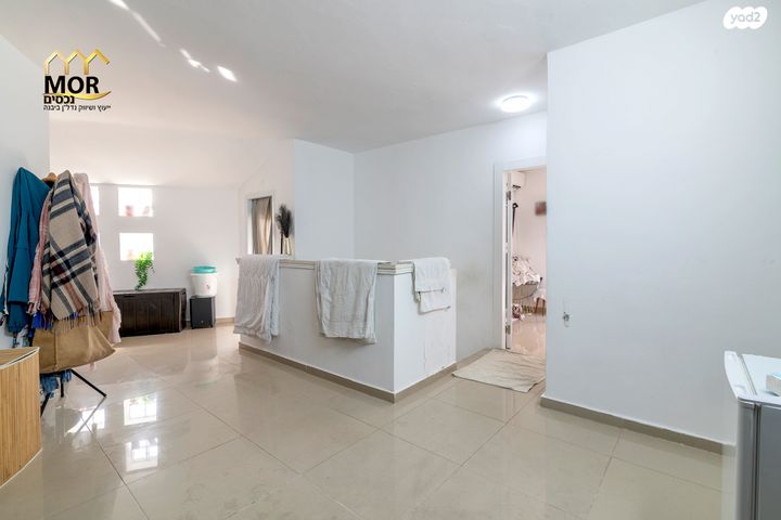 דירה, סחלב, יבנה