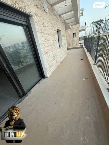 גג/ פנטהאוז, יהדות טוניסיה, רמת יורם, נתיבות