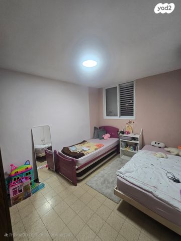 גג/ פנטהאוז, רחבת הר הצופים, גליקסון, קרית גת