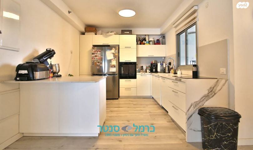 דירת גן, משכנות האומנים, קרית מוצקין