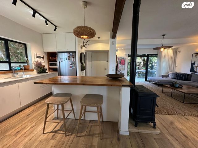 בית פרטי/ קוטג', כפר האורנים, כפר האורנים