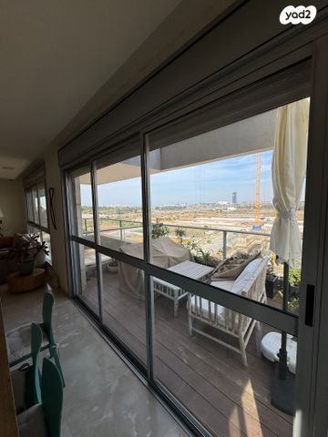 דירה, נווה גן, רמת השרון