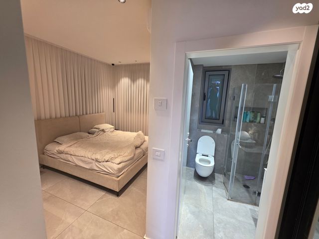 דירת גן, גן יבנה מערב, גן יבנה