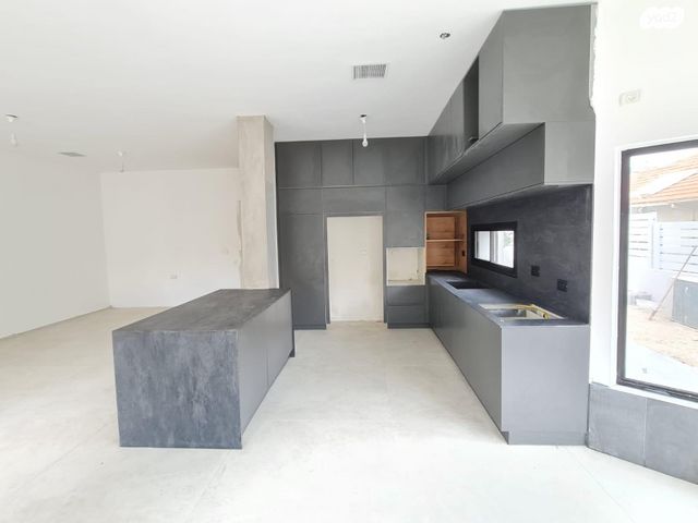 בית פרטי/ קוטג', האתרוג 18, ברנדייס, חדרה