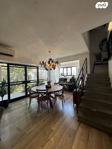 בית פרטי/ קוטג', כפר האורנים, כפר האורנים