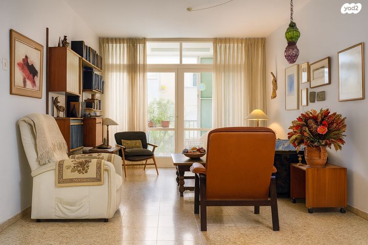 יהודה גור 12