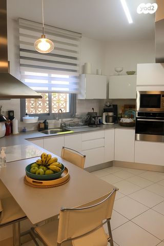 האבות, שחמון, רובע 10