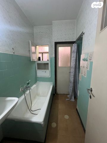 דירה, אלימלך 15, שכונת בן גוריון, מרכז העיר ג', רמת גן