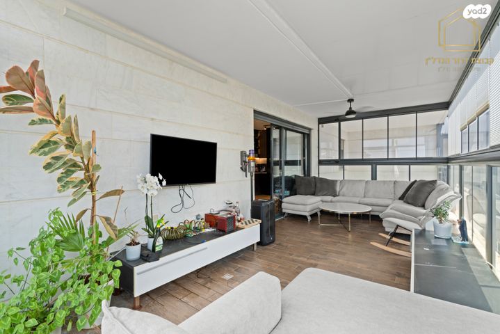 גג/ פנטהאוז, מיכאל סיטרמן, נחלת יהודה, ראשון לציון