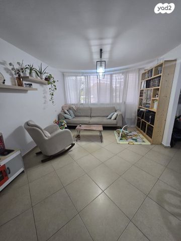 דירה, הנרייטה סולד 115, גבעת הזיתים, פסגת לוד, לוד