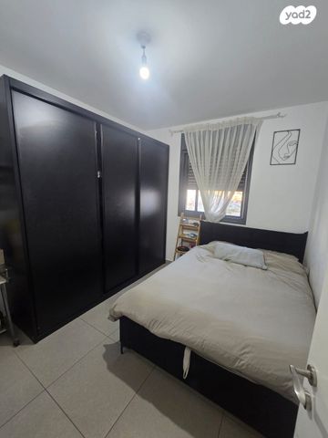 דירה, אסתר המלכה, כרמי גת, קרית גת