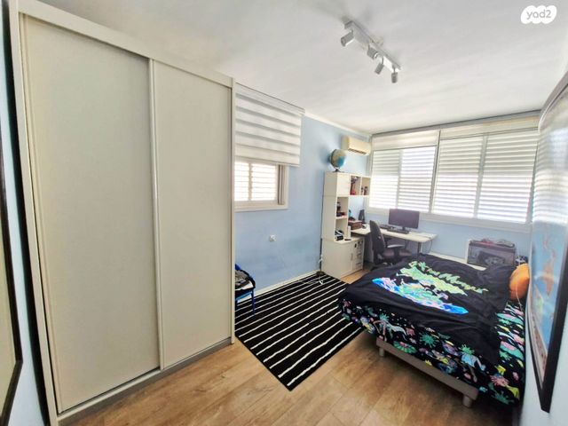 דירה, עולי הגרדום, רמז, מערב ותיק, ראשון לציון