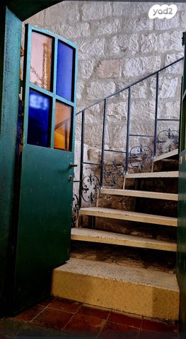 משק חקלאי/ נחלה, המייסדים, בת שלמה