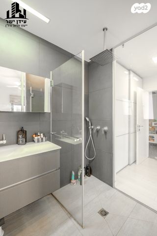 דירה, שדרות ההשכלה 17, ביצרון ורמת ישראל, תל אביב יפו