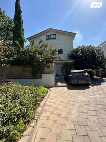 כפר האורנים