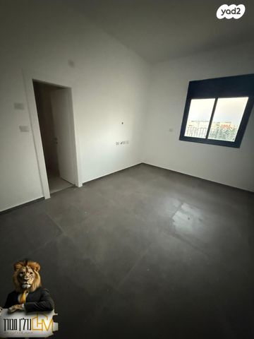 גג/ פנטהאוז, יהדות טוניסיה, רמת יורם, נתיבות