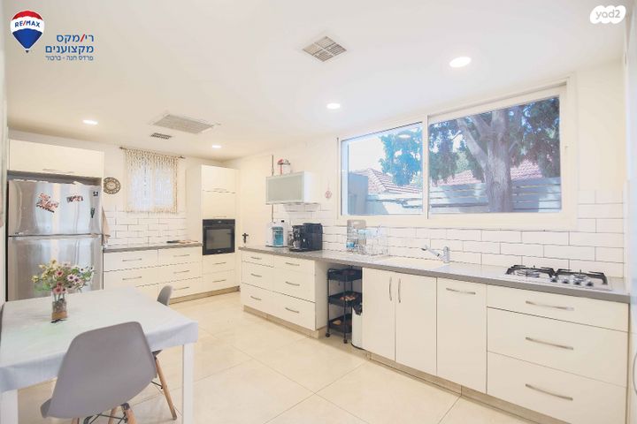 דו משפחתי, מרכז פרדס חנה, פרדס חנה כרכור