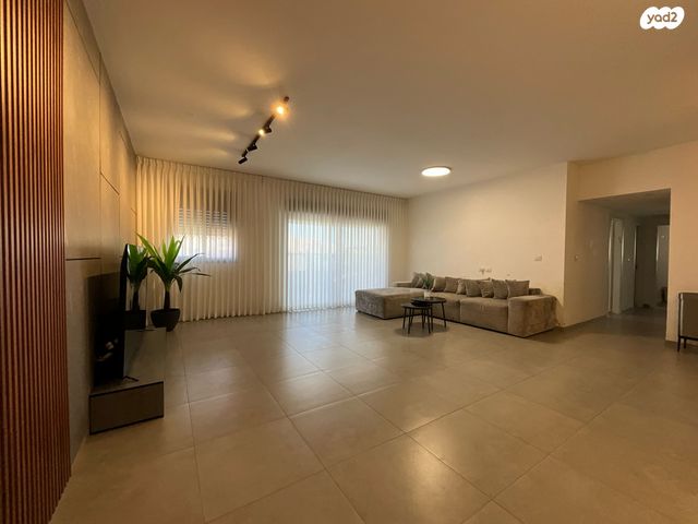 דירה, עפרה חזה 15, משכנות האומנים, קרית מוצקין