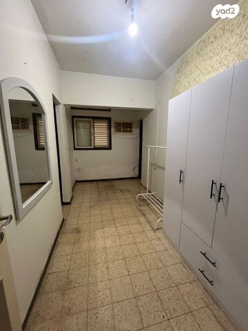 דירה, אלימלך 15, שכונת בן גוריון, מרכז העיר ג', רמת גן