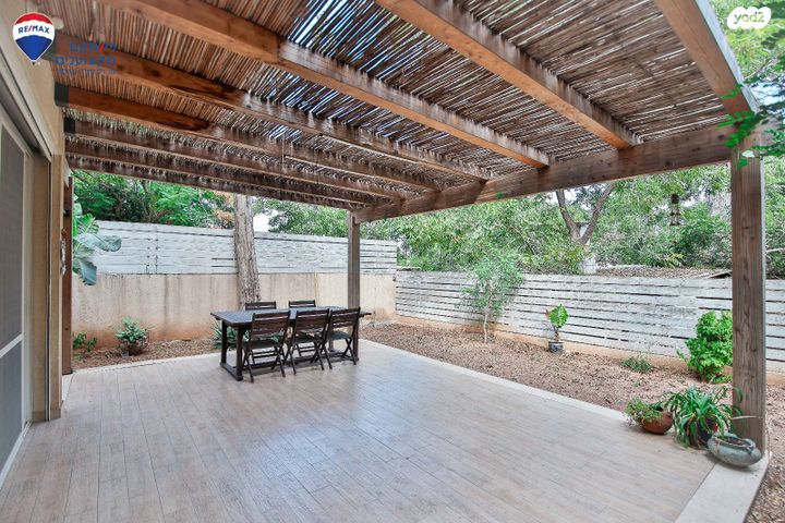 דו משפחתי, מרכז פרדס חנה, פרדס חנה כרכור