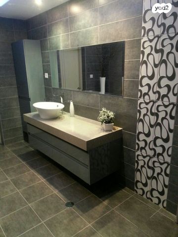 דו משפחתי, כרכום 20, יצחק רבין, מעלות תרשיחא