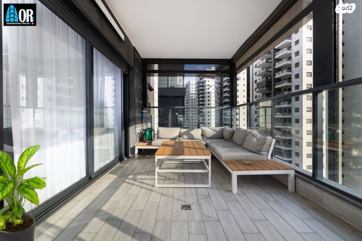 דירה, יעקב דורי, נאות שמיר, רמלה