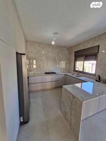 דירה, וייצמן, עיר, מרכז העיר, נהריה