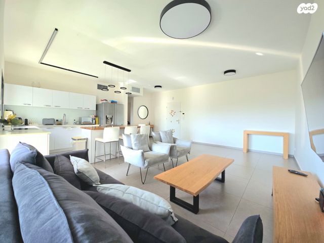 דירה, דבורה עומר 4, נאות שדה, רעננה