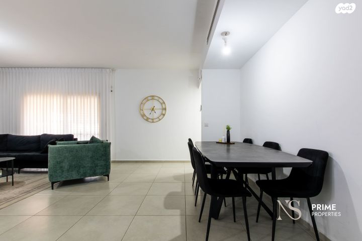 גג/ פנטהאוז, פרופ' עדה יונת 3, השחר, דימונה