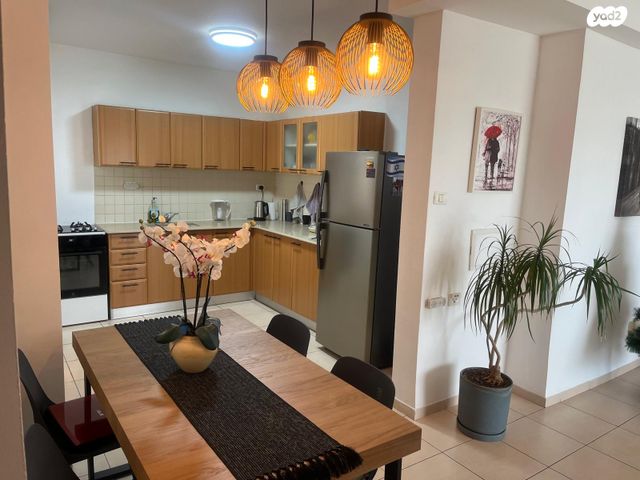 דירה, מגידו, נווה אילן, אשקלון