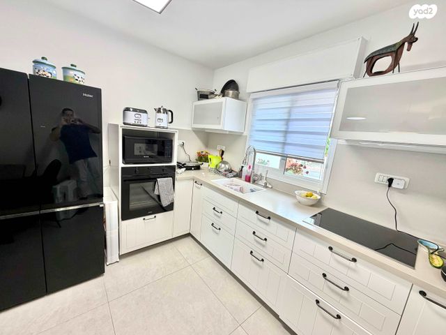 דירה, צבי הרר, גבעת רם, קרית אתא