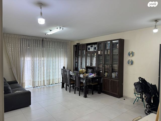 דירת גן, דובב מישרים / רמת בית שמש ד-1, בית שמש