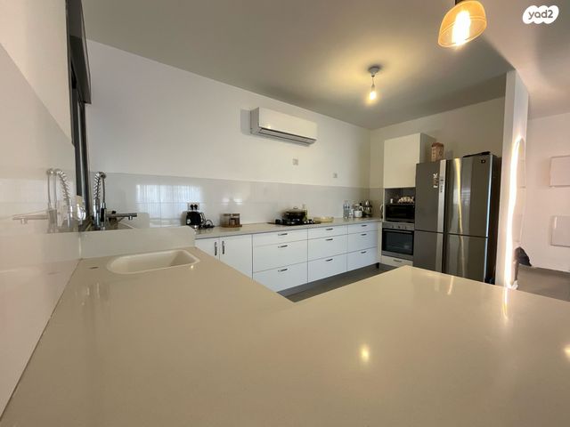 דירה, עפרה חזה 15, משכנות האומנים, קרית מוצקין