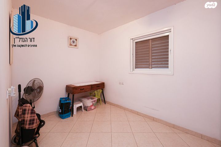 גג/ פנטהאוז, דב הוז, אושיות, רחובות