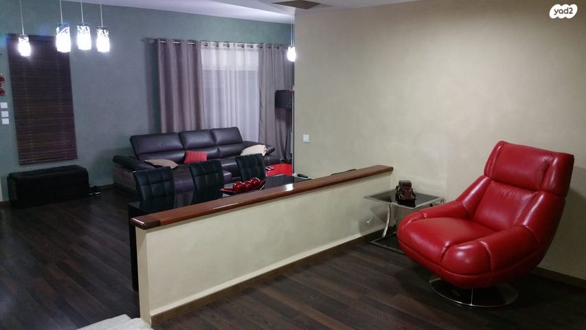 דו משפחתי, כרכום 20, יצחק רבין, מעלות תרשיחא